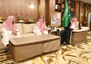 سمو أمير منطقة جازان يدشن الحملة الرمضانية “تراحم من مجتمعنا”