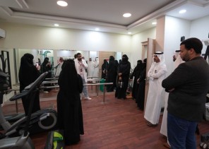 وفد من جمعية البر بالمنطقة الشرقية يزور عدد من الأسر الأكثر احتياجا