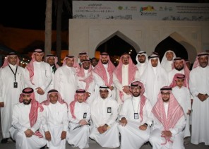 رئيس نادي تطوع الإداري الصحي يزور مبادرة بستان قصر تاروت الثاني