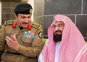 السديس يبحث مع مدير الأمن العام تعزيز التعاون القائم في خدمة قاصدي الحرمين الشريفين