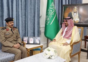 سمو نائب أمير نجران يستقبل مدير إدارة الدفاع المدني بالمنطقة