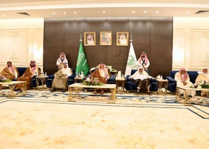 سمو أمير منطقة جازان يستقبل المهنئين بعيد الفطر