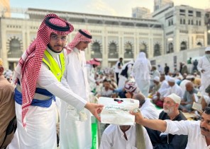 جمعية الحديبية توزع 45.000 وجبة “إفطار صائم” في المسجد الحرام خلال النصف الأول من رمضان