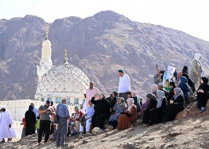 جمعت القيمة الدينية والتاريخية.. مساجد “المدينة” تجتذب ملايين الزائرين سنويًا