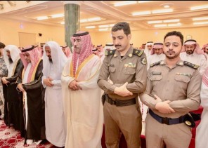 محافظ الطوال  “بن رازن ” يزور المرضى ويستقبل المهنئين بعيد الفطر المبارك