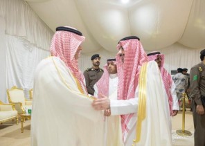 محافظ حفر الباطن يستقبل المهنئين بعيد الفطر المبارك في صالة الضيافة في المحافظه