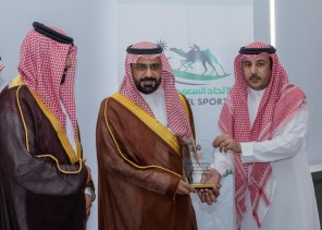سعادة وكيل محافظة الأحساء يتوج الفائزين بكأس المحافظة لسباق المفاريد