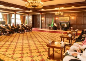 أمير تبوك يستقبل وفد أعضاء مجلس الشورى