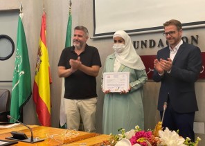 جمعية المتقاعدين بالمنطقة الشرقية تهنئ الدكتورة فاطمة البخيت بمناسبة حصوله على شهادة الزمالة الأوروبية العربية