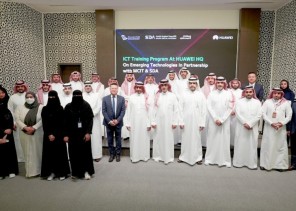 «وزارة الاتصالات» تكرّم 15 شابًا وشابة بعد تلقيهم برنامجًا تدريبيًا متطورًا بالصين