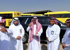 مدير تعليم الطائف  يتفقد جاهزية حافلات النقل المدرسي