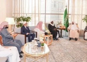 آل الشيخ يستقبل عددًا من المشاركين في مؤتمر “التواصل والتكامل”