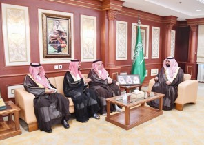 سمو نائب أمير منطقة جازان يكرم طلاب وطالبات المنطقة الفائزين بجائزة ” المواطنة المسؤولة “