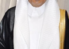 رجل الأعمال حسن بن مسفر الزهراني وإخوانه يتلقون التعازي في وفاة والدتهم