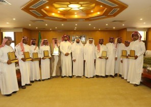 وكيل إمارة الجوف يكرم الفائزين بسباق الهجن الأول لعام 2023/ 2024