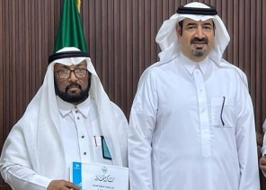 محافظ بيش يكرم الزميل النعمي لمشاركته في اليوم الوطني 93