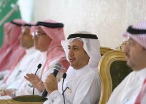 رئيس جامعة الحدود الشمالية يلتقي بمنسوبي الجامعة