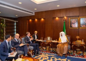 وزير الشؤون الإسلامية يستقبل السفير الفرنسي لدى المملكة