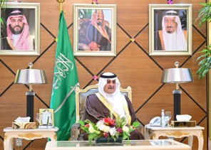 سمو أمير تبوك يتابع الحالة المطرية على المنطقة ويلتقي أعضاء لجنة الدفاع المدني الرئيسية