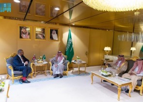 سمو وزير الخارجية يستقبل وزير الخارجية البريطاني