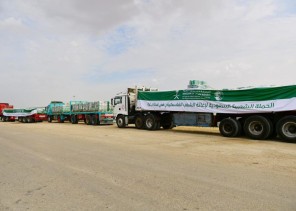 عبور أولى القوافل الإغاثية لمركز الملك سلمان للإغاثة معبر رفح الحدودي متوجهة إلى قطاع غزة