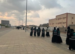 متوسطة بيش الثانية و الثالثة للبنات تنفذ برنامج رياضة المشي المفتوح بمشاركة 300 فتاة