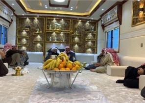 مالك الإبل “فالح عواد بن مضيان الشويلعي” يستضيف عدد من ملاك الإبل في الشويمس بـ”الحائط” .. ويقيم وليمة عشاء