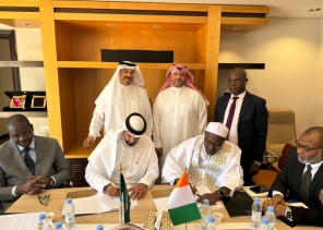 أفريقيا غير العربية توقع عقد خدمة حجاج كوت دي فوار