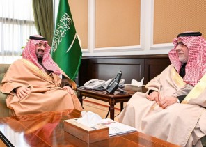 نائب أمير منطقة تبوك يستقبل مدير التعليم بالمنطقة