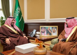 نائب أمير تبوك يستقبل مدير المركز الوطني للرقابة على الالتزام البيئي بالشمالية