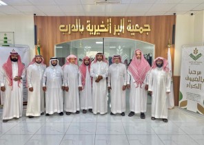 رئيس مجلس ادارة جمعية البر الخيرية بمحافظة الدرب يستقبل في مكتبه أعضاء مجلس إدارة جمعية المتقاعدين بمنطقة جازان