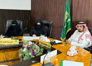 محافظ بيش يترأس جلسة المجلس المحلي في دورته الاولى للعام ٢٠٢٤م
