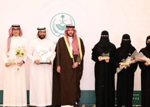 سمو محافظ الطائف يكرم طلاب تعليم الطائف الحاصلين على المركز الثاني على مستوى المملكة في فرسان التعليم