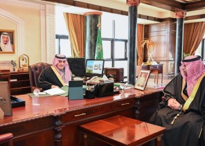أمير منطقة تبوك يستقبل مدير وكالة الأنباء السعودية بالمنطقة