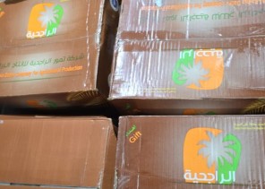 سواعد الحي بمركز المسفلة يوزع 300 كرتون تمر فاخر