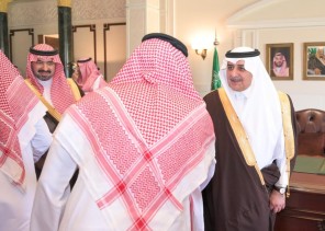 أمير منطقة تبوك يستقبل وكلاء ومنسوبي الإمارة بمناسبة عيد الفطر المبارك
