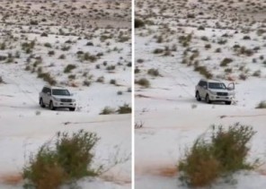 عقب هطول الأمطار المصحوبة بالبرد .. بالفيديو: صحراء النفود الكبير بـ”حائل” تتحول من اللون الأصفر إلى البياض الناصع