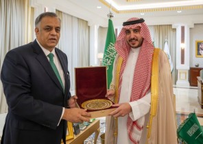 أمير منطقة الجوف يستقبل سفير الهند لدى المملكة
