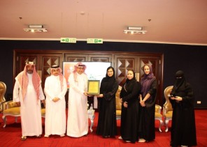 “بر جدة” تستعرض تجاربها في العمل التطوعي في لقاء بجامعة دار الحكمة