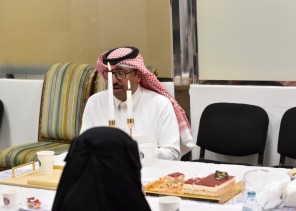 مركز تعارفوا يُعيد المياه لمجاريها لزوجين طلبا الإصلاح والزوجين يزوران المركز ويقدمان الشكر لرئيس المركز والمرشدة الاسرية