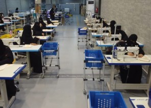 خيوط شغف وإلهام تنسج فرحة خريج بجازان