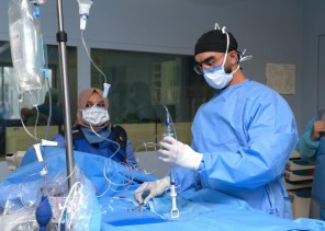 تركيب منظم لضربات القلب ينقذ حياة حاج روسي ستيني من أزمة قلبية حادة بتجمع مكة الصحي