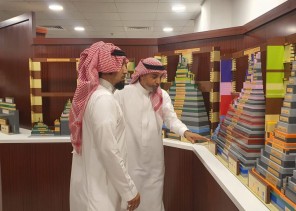 مواطن يُشكل تاريخ الدولة السعودية بأكثر من 18 ألف قطعة ليجو