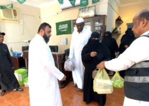 سواعد الحي بمركز المسفلة يوزع ١٥٤٥٠ وجبة افطار صائم ساخنة يوم عاشوراء