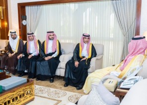 نائب أمير الشرقية يستقبل منسوبي فرع وزارة الاستثمار بالمنطقة