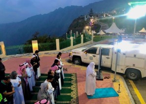 “الأمر بالمعروف” بمدينة الباحة تفعّل المصلى المتنقل بمتنزه غابة رغدان