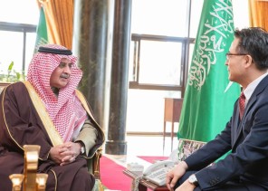 أمير منطقة تبوك يستقبل القنصل الكوري
