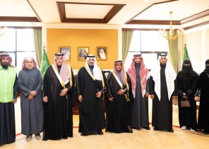 نائب أمير تبوك يطلق حملة نثر البذور في مراعي المنطقة