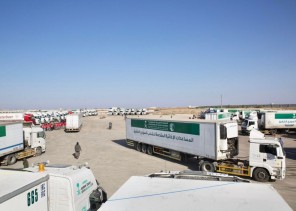 عبور 60 شاحنة إغاثية سعودية منفذ نصيب الحدودي تحمل مساعدات إنسانية متنوعة مقدمة للشعب السوري الشقيق