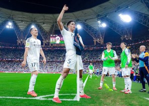 “كلاسيكو الأرض” وكأس “سوبر” يشعلان موقعة برشلونة وريال مدريد غداً في جدة..